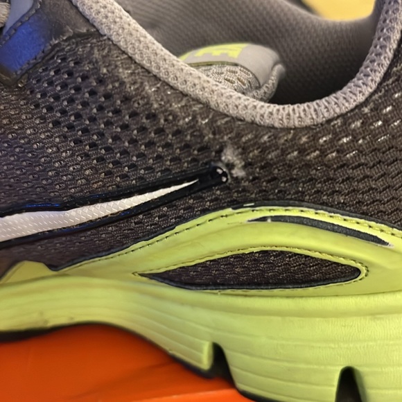 ⬇️⬇️Nike 6 youth, women’s 8 Dual cushion sneakers - Picture 5 of 6